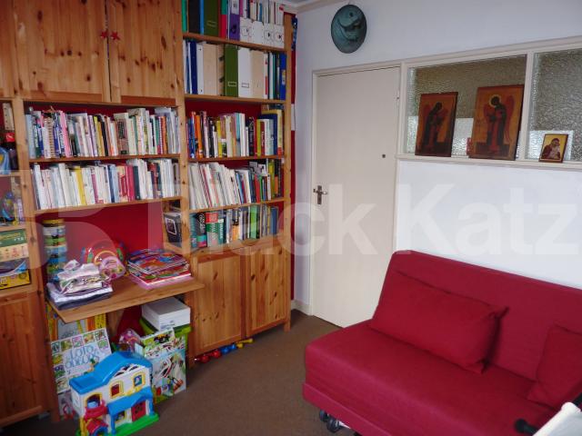 			CAMDEN GIRLS SCHOOL CATCHMENT!, 2 Bedroom, 1 bath, 1 reception Flat			 Oseney Crescent, CAMDEN-KENTISH TOWN